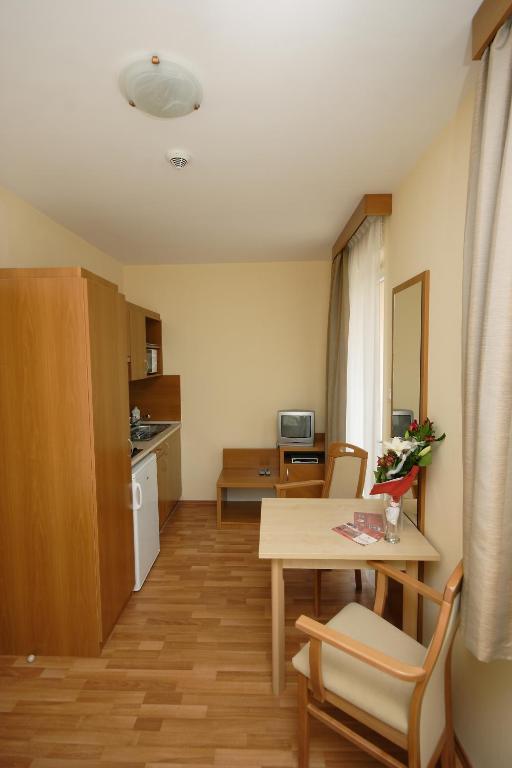 Panorama Wellness Apartman Hotel Hajdúszoboszló Habitación foto